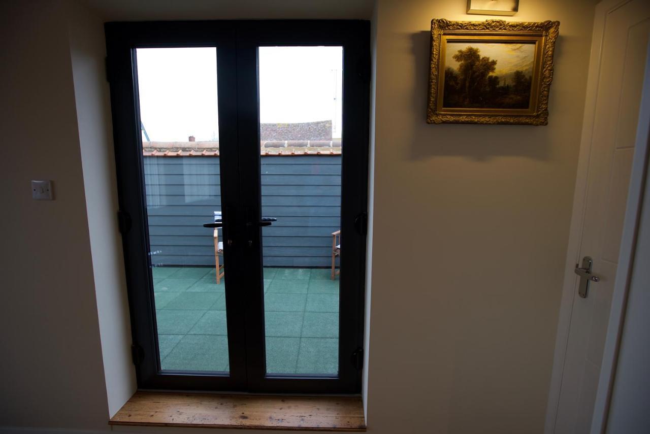 Spacious With Roof Terrace, Near The Waterfront, Appartement *